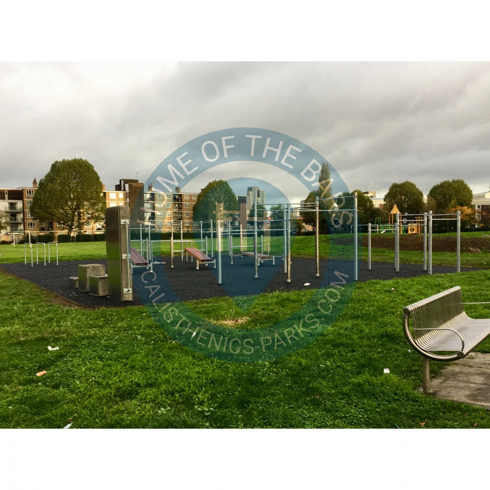 London - Calisthenics Park - Langdon Park (Poplar) - United Kingdom - Spot