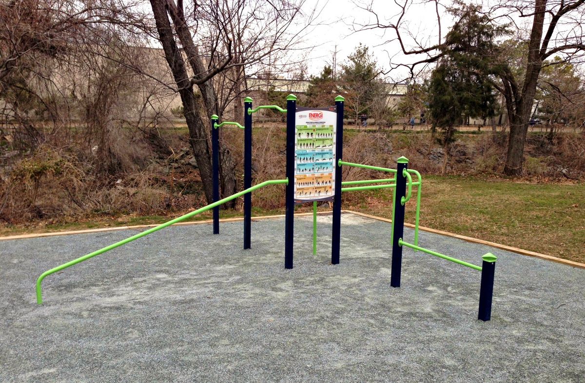 Outdoor Gym - Arlington County - Arlington County - Calisthenics Park - 31st Street South - United States - Spot