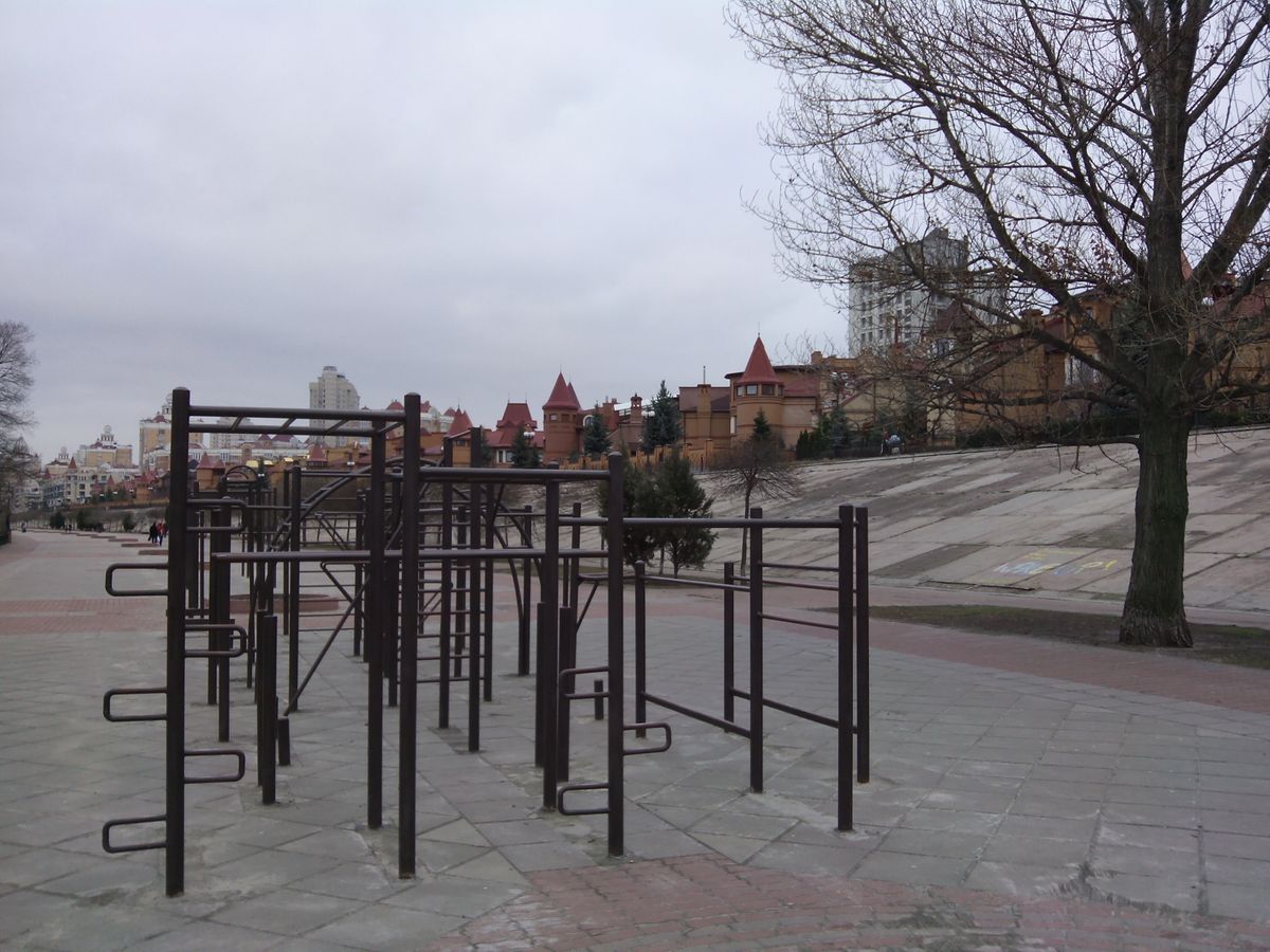 Exercise Park - Kyiv - Kyiv - Street Workout Park - Аллея Муз - Ukraine - Spot