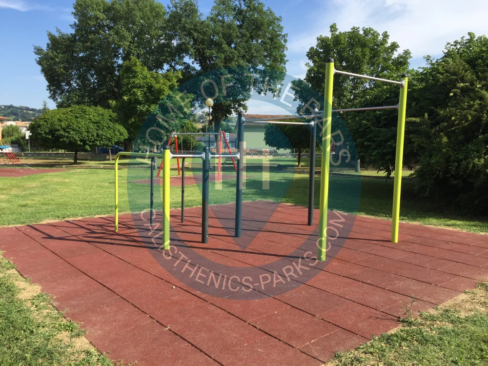 Passo di Treia - Outdoor Exercise Station - Via N. Desideri - Italy - Spot