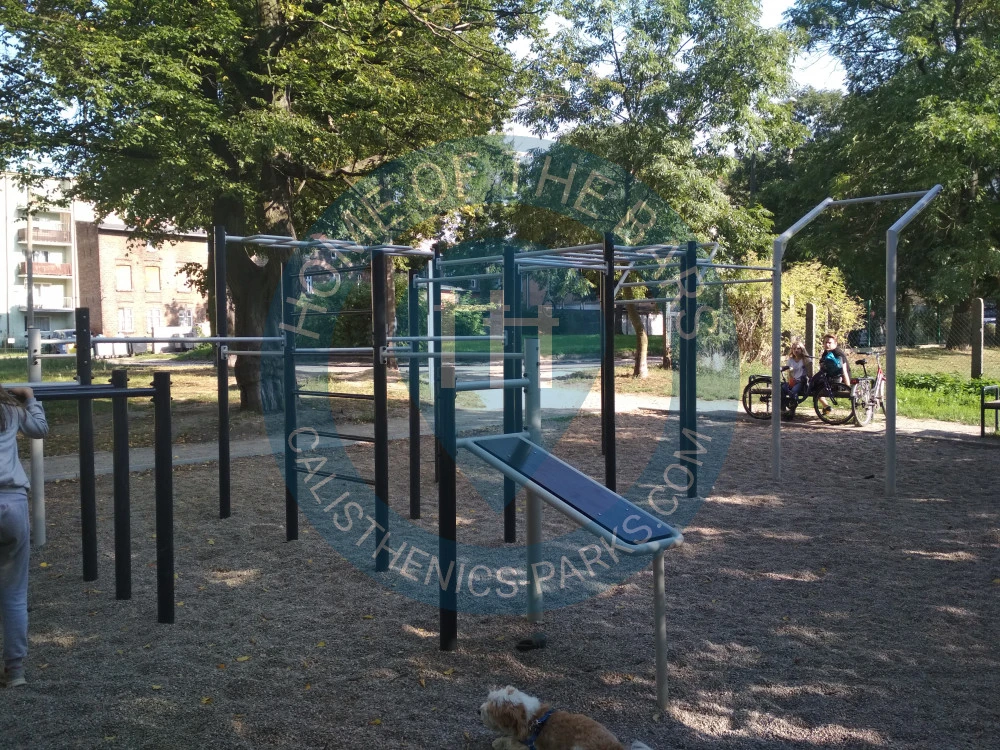 Gdańsk - Calisthenics Park - Park im. Sw. Barbary - Poland - Spot
