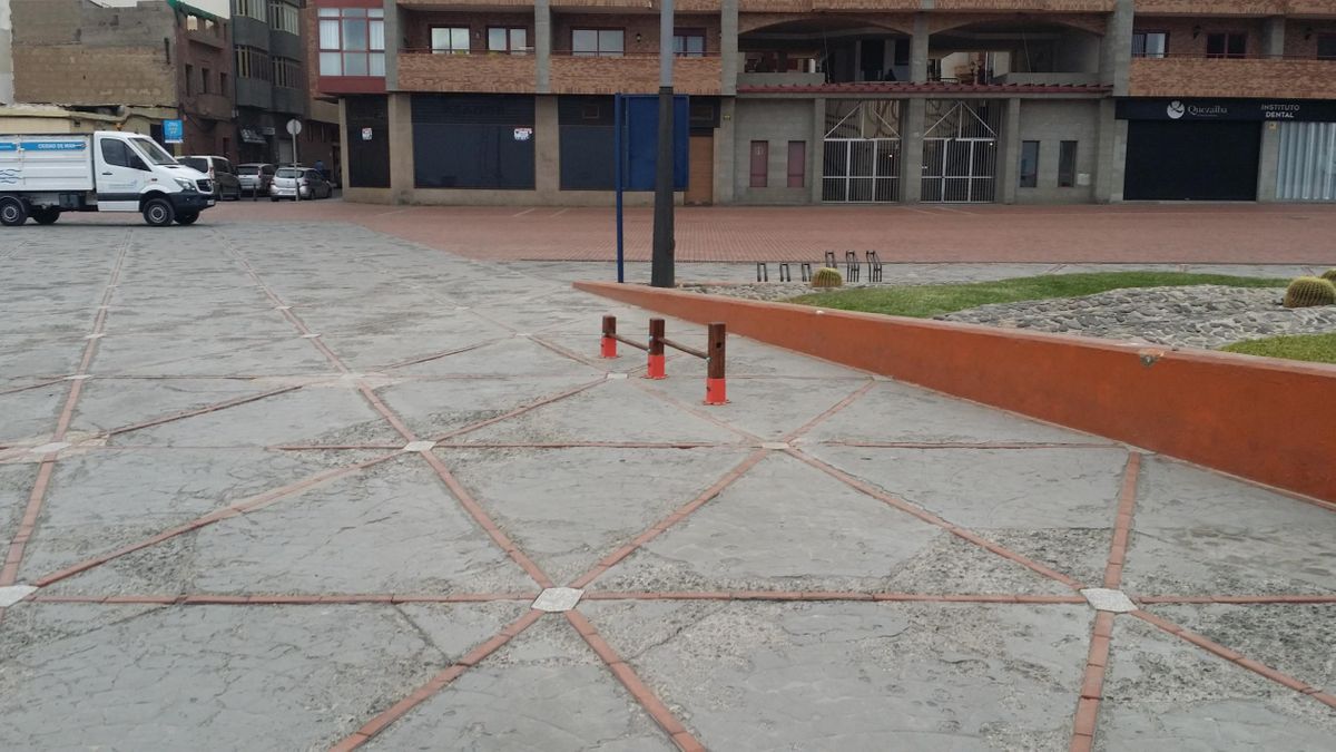 Las Palmas de Gran Canaria - Calisthenics equipment  - Carretera. del Rincon - Spain - Spot