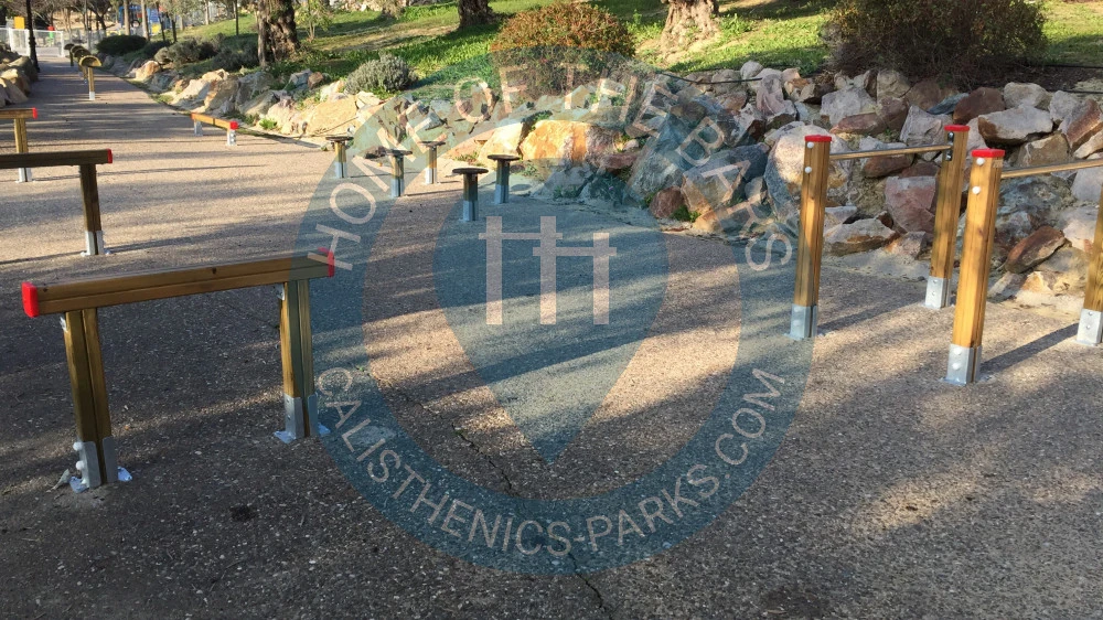 Castilleja de la Cuesta - Outdoor Exercise Gym - Parque Para Esparcimiento Perros - Spain - Spot