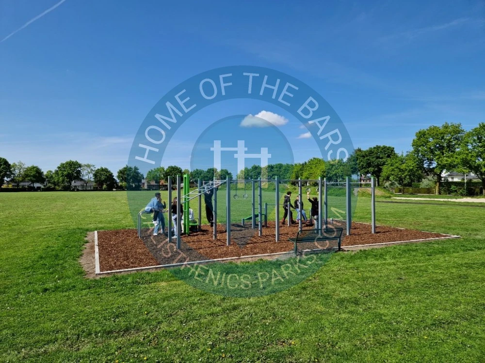 Outdoor Pull Up Bars - Eeklo - Calisthenics Park Eeklo - Belgium - Spot