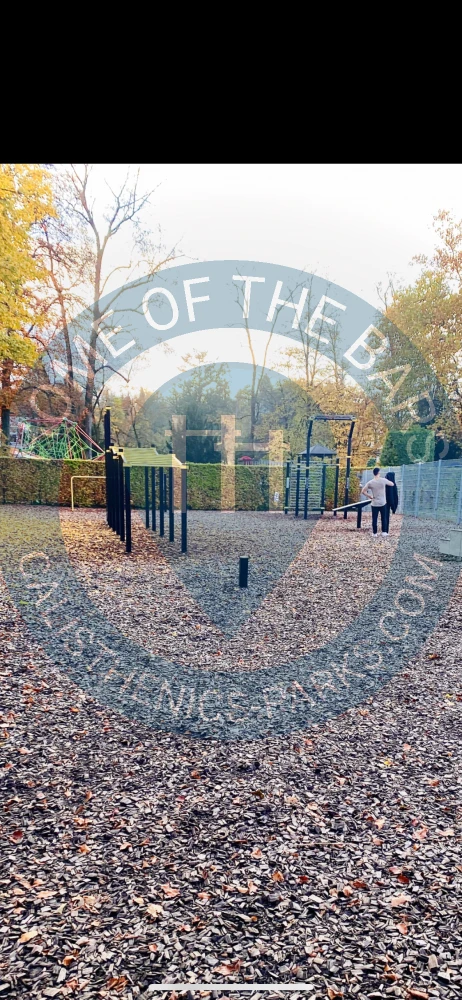 Calisthenics park in Schlosspark, Sepp-Stöger-Straße, Zwischenbrücken, Innere Stadt, Steyr, Oberösterreich, 4400, Österreich