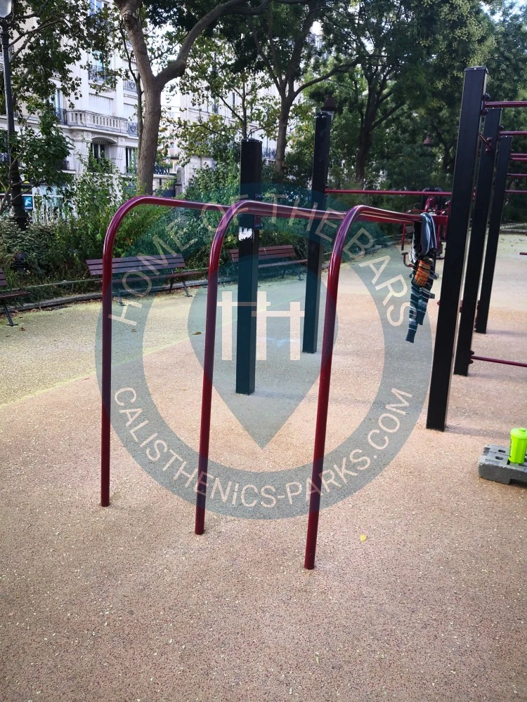 Calisthenics park in Allée Pauline Léon, Quartier Saint-Ambroise, Paris 11e Arrondissement, Paris, Île-de-France, France métropolitaine, 75011, France
