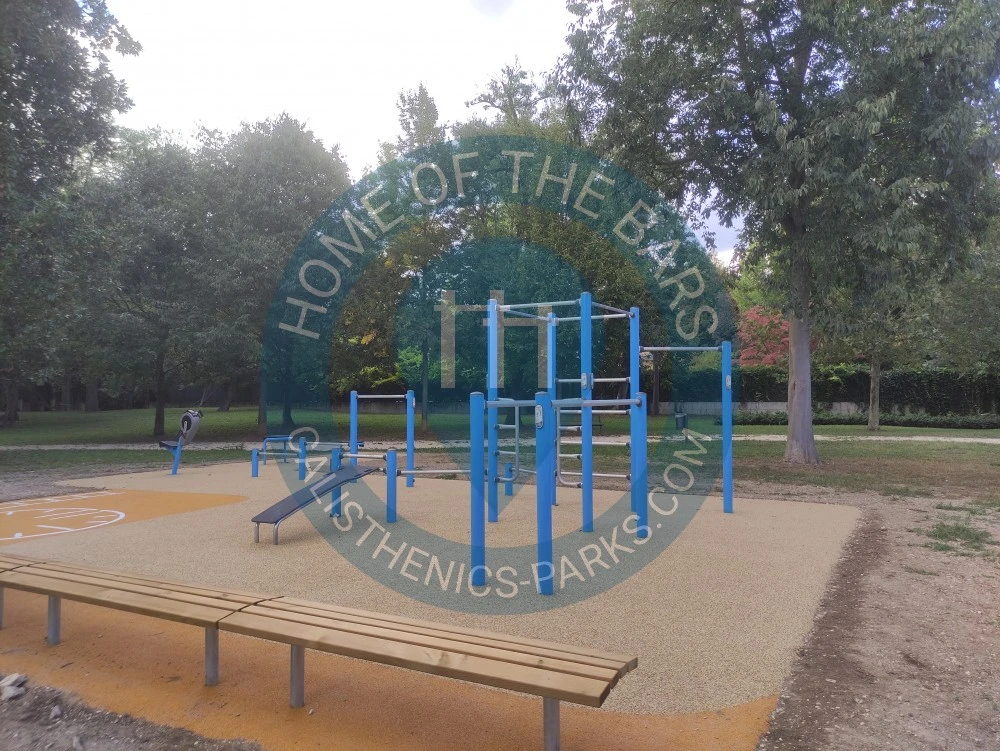 Calisthenics park in 
Address
                                    Viale Felice Cavallotti 10, 35124 Padua Padua, Italy
                            