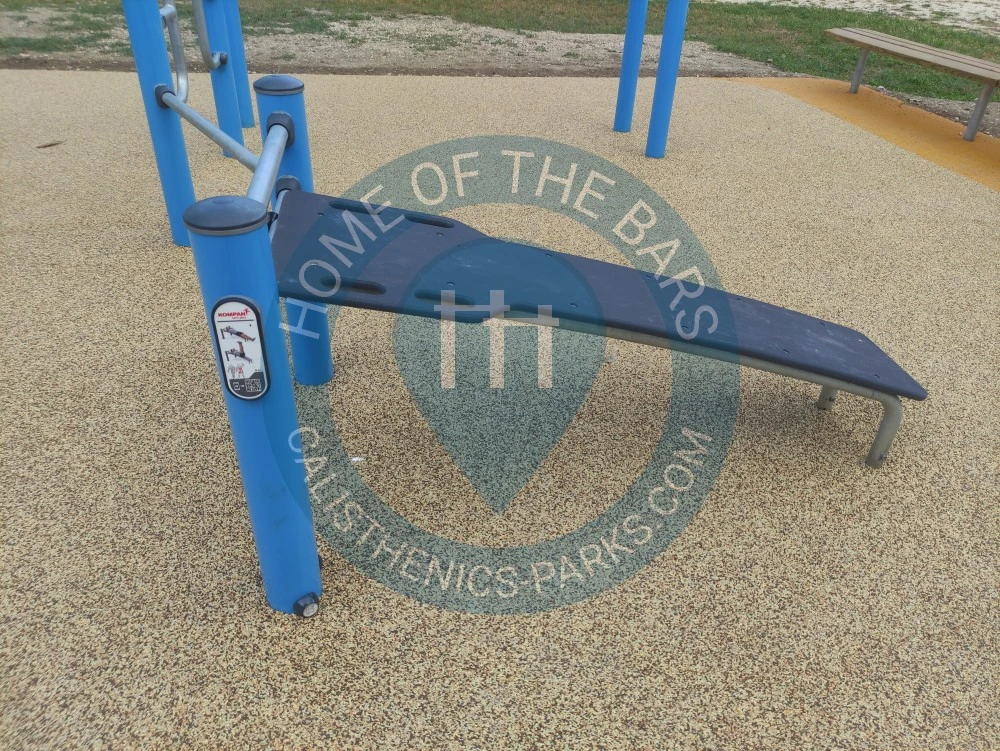 Calisthenics park in 
Address
                                    Viale Felice Cavallotti 10, 35124 Padua Padua, Italy
                            