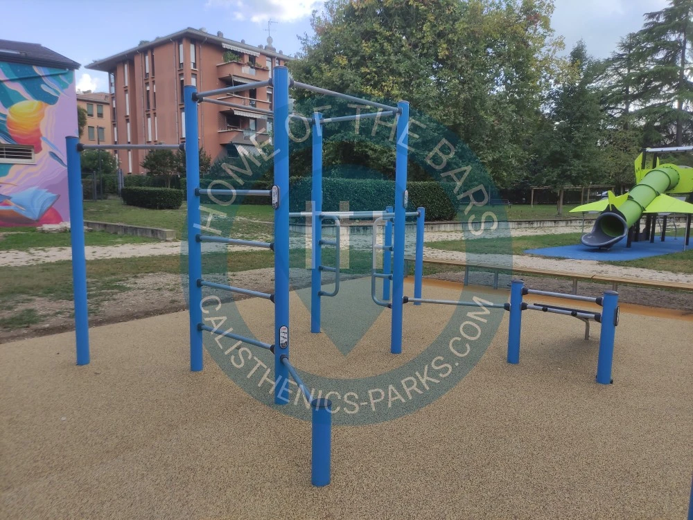 Calisthenics park in 
Address
                                    Viale Felice Cavallotti 10, 35124 Padua Padua, Italy
                            