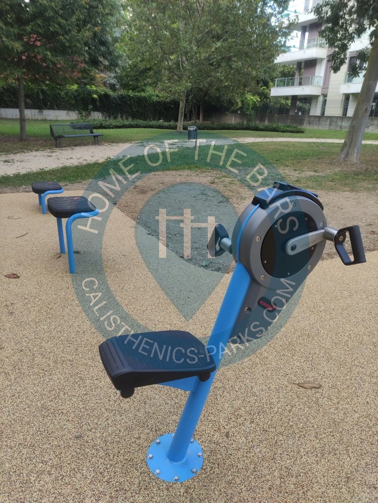 Calisthenics park in 
Address
                                    Viale Felice Cavallotti 10, 35124 Padua Padua, Italy
                            