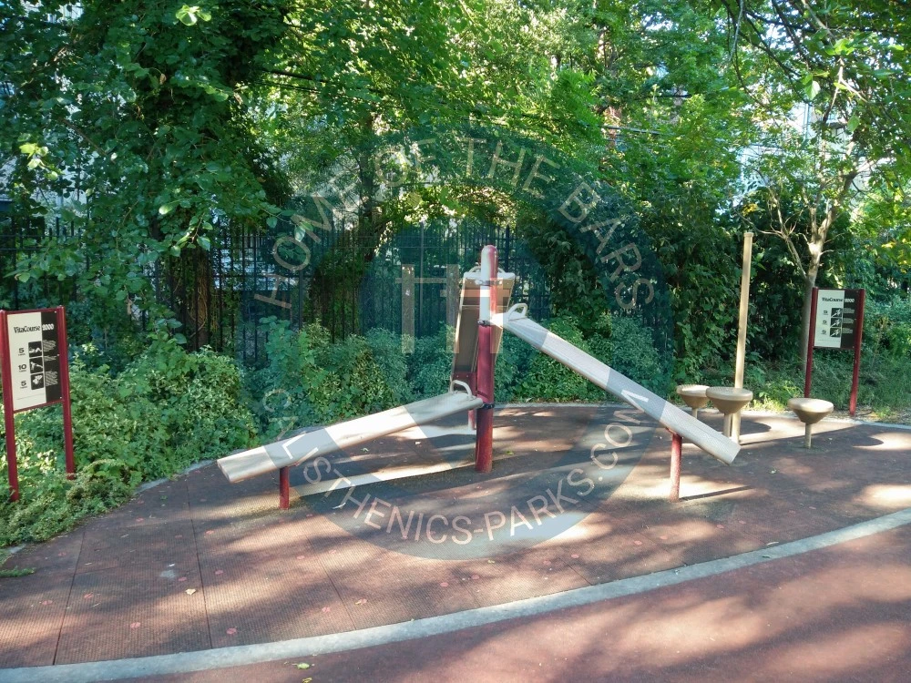 Calisthenics park in 423, Marion Street, Ocean Hill, Brooklyn, Kings County, City of New York, New York, 11233, United States
