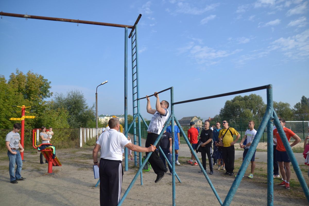 Outdoor Gym - Hostomel - Hostomel - Street Workout Park - Укрпошта 08290 - Ukraine - Spot