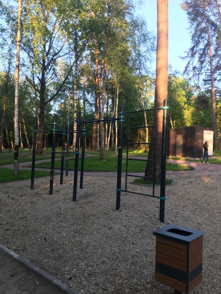Outdoor Gym - Barvikhinskoe - Barvikhinskoe - Aire de Fitness - Рублёво-Успенское Шоссе - Russia - Spot