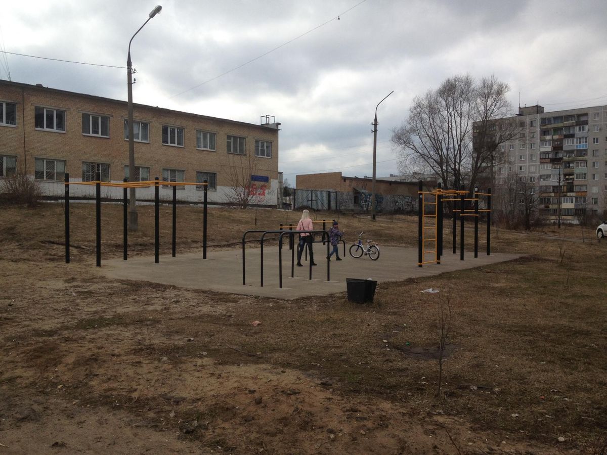 Outdoor Gym - Orekhovo-Zuyevo - Orekhovo-Zuyevo - Aire de Fitness - Ул Набережная - Russia - Spot