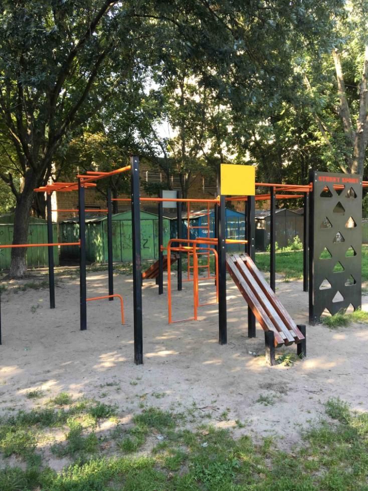 Outdoor Gym - Kyiv - Kyiv - Street Workout Park - Полярная 5а - Ukraine - Spot