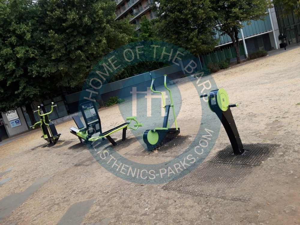 Outdoor Gym - London - London (Lewisham) - Outdoor Gym - Cornmill Gardens - United Kingdom - Spot