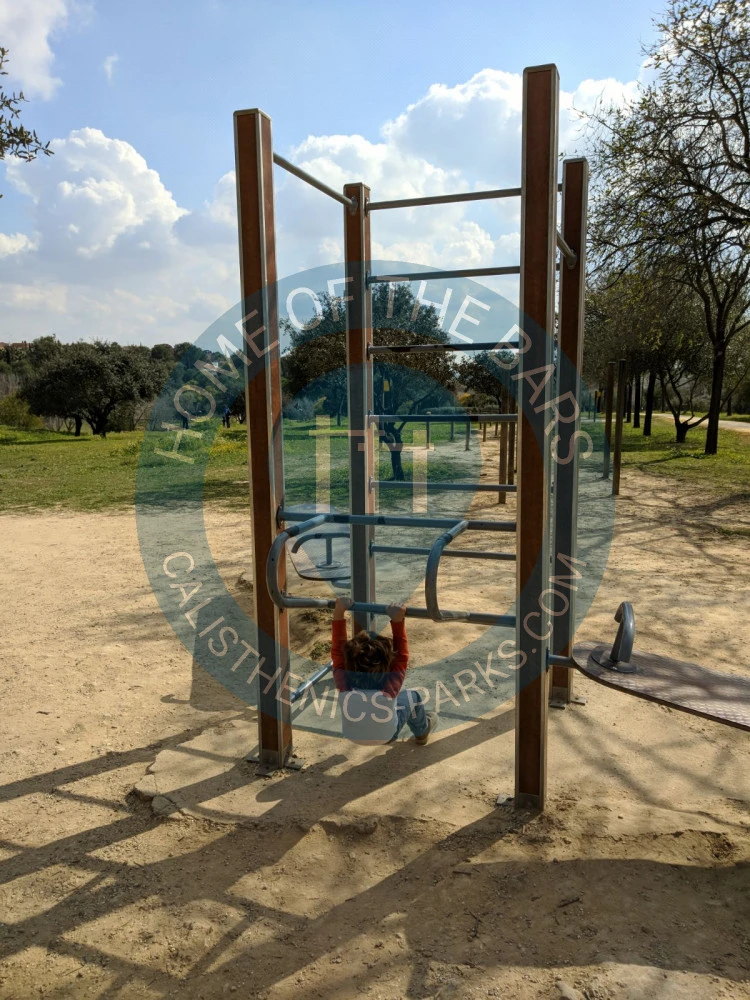 Sevilla - Calisthenics equipment - Parque Periurbano Porzuna - Spain - Spot