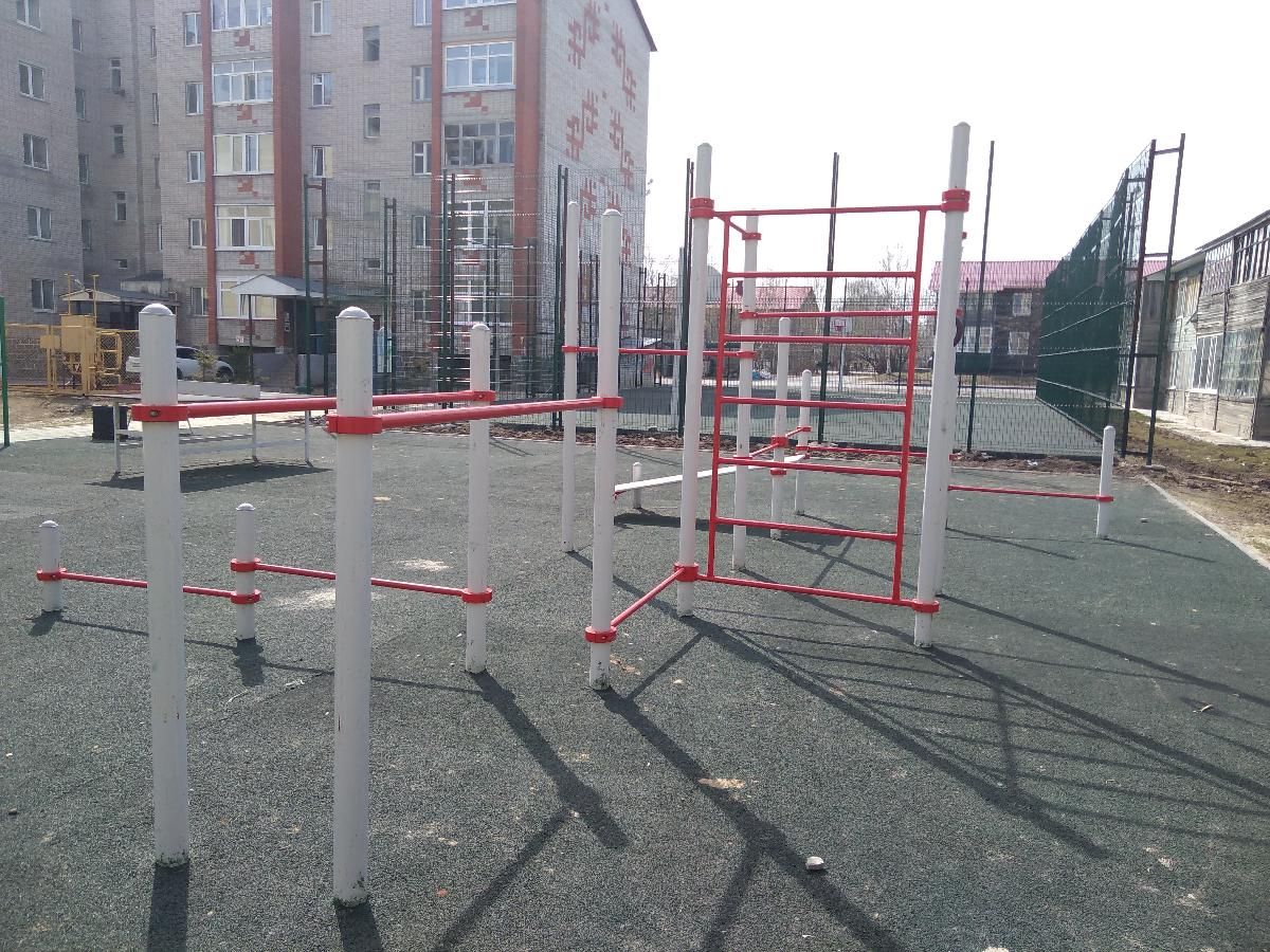 Outdoor Gym - Khanty-Mansiysk - Khanty-Mansiysk - Fitness Park - Улица Чкалова - Russia - Spot