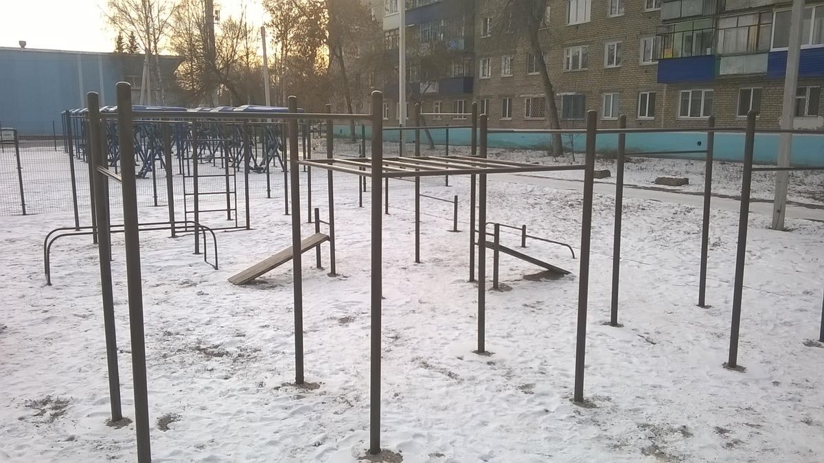 Outdoor Gym - Sterlitamak - Sterlitamak - Street Workout Park - Универмаг Октябрьский - Russia - Spot