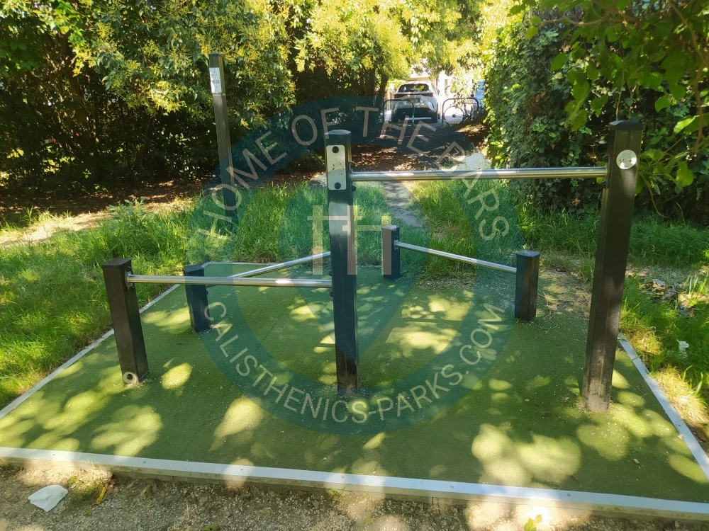 Calisthenics park in 
Address
                                    Lungargine Scaricatore 30, 35124 Padua Padua, Italy
                            