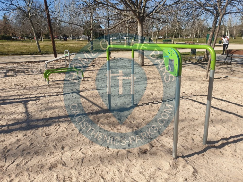 Calisthenics park in Av. Poblados - Expropiación, Avenida de los Poblados, Orcasitas, Usera, Madrid, Comunidad de Madrid, 28041, España