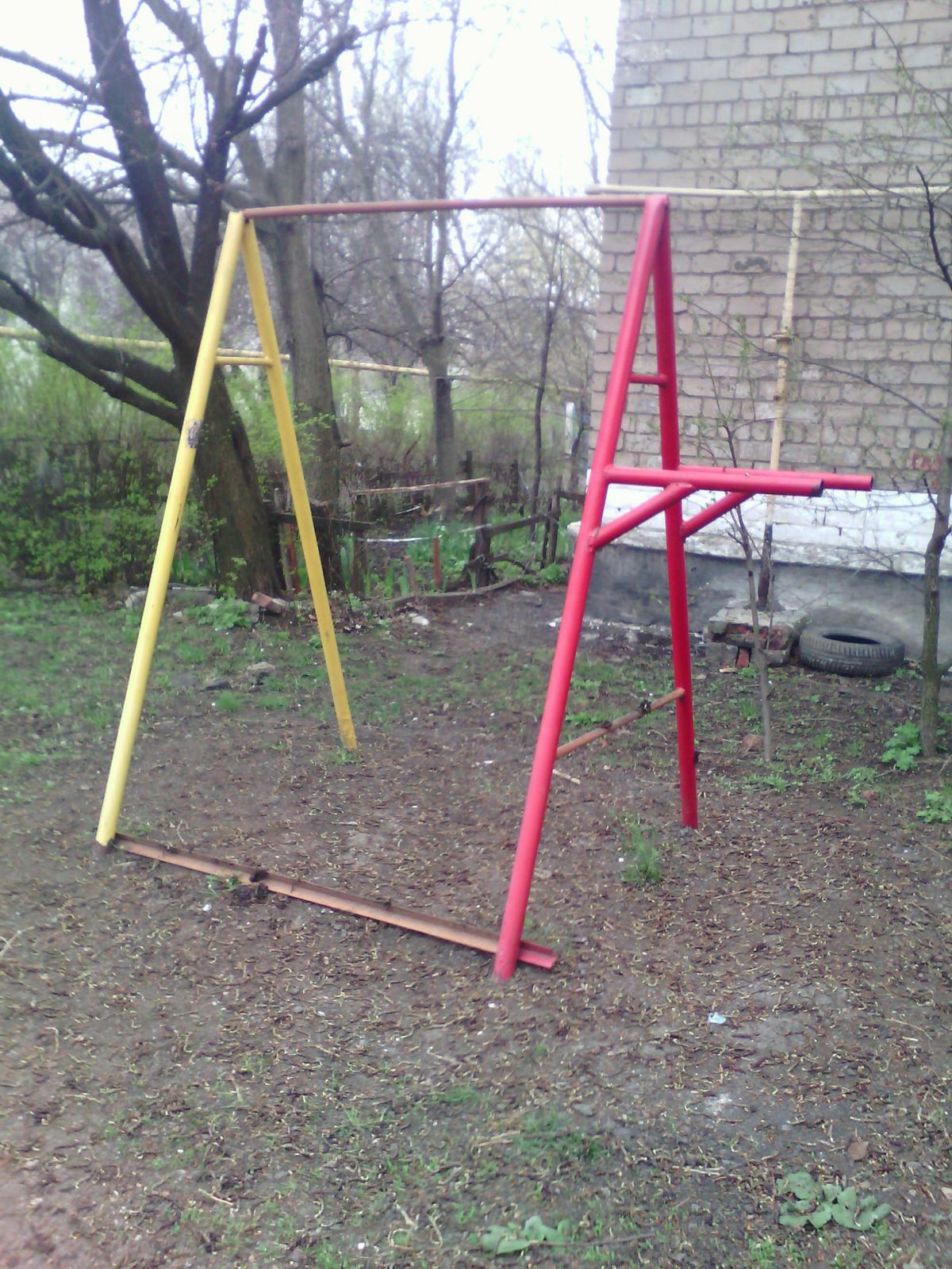 Outdoor Gym - Makiivka - Makiivka - Calisthenics Gym - Площадь Бажанова - Ukraine - Spot