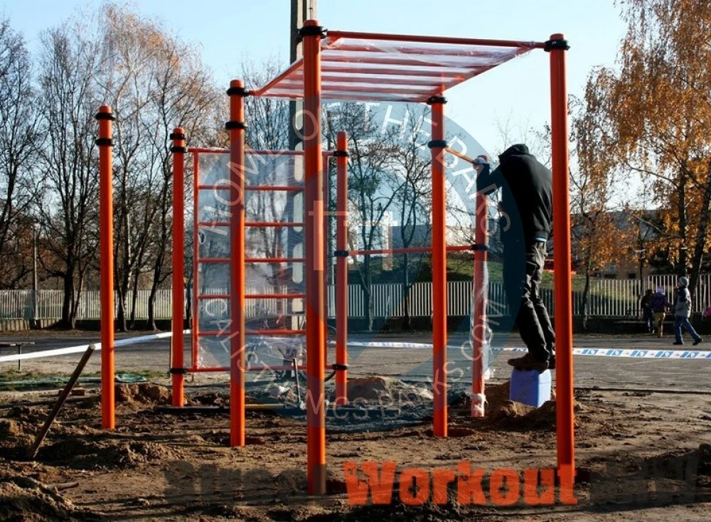 Tatabánya - Calisthenics Park - Hard Body Hang - Hungary - Spot