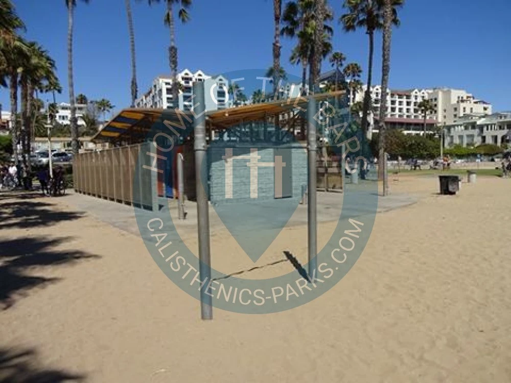 Calisthenics park in Old Muscle Beach, Pacific Terrace, Santa Monica, Los Angeles County, CAL Fire Southern Region, California, 90401, United States