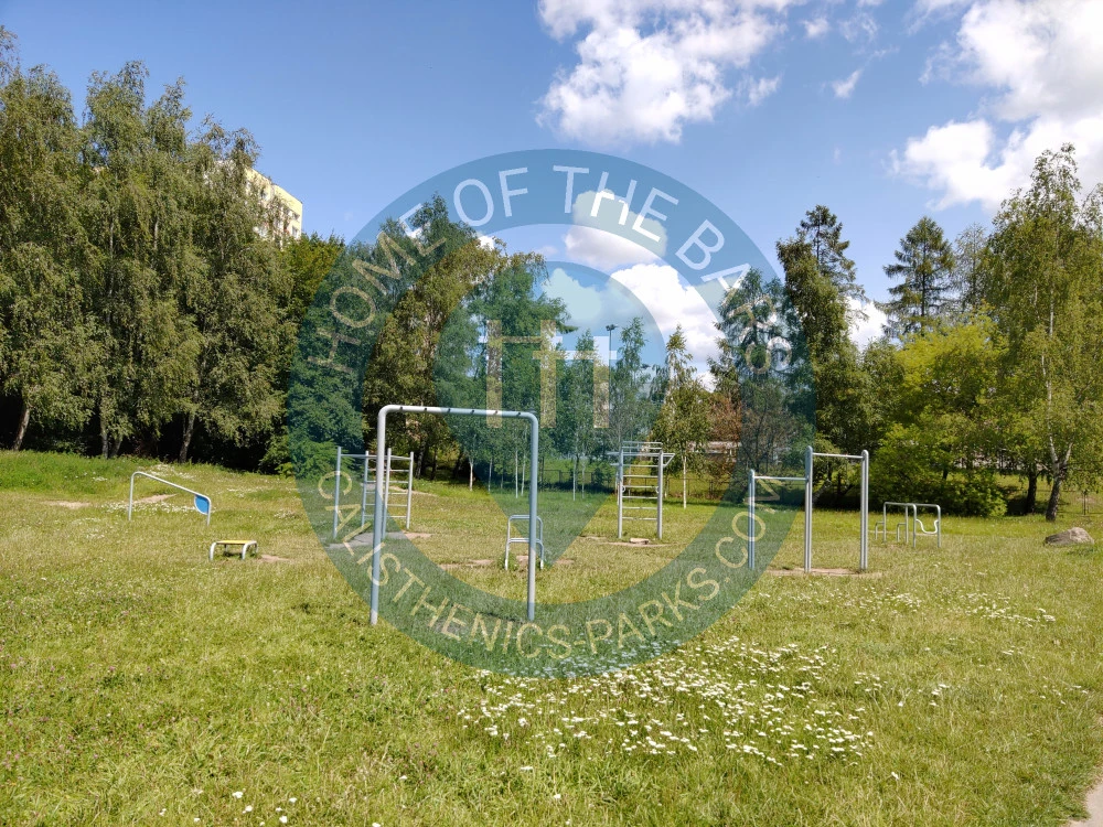 Calisthenics park in Wschodnia, Kormoran, Olsztyn, województwo warmińsko-mazurskie, 10-446, Polska