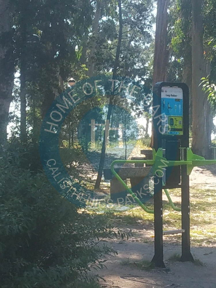 Calisthenics Facility - Porto - Outdoor Gym & Fitness Equipment São Roque park Porto - Portugal - Spot