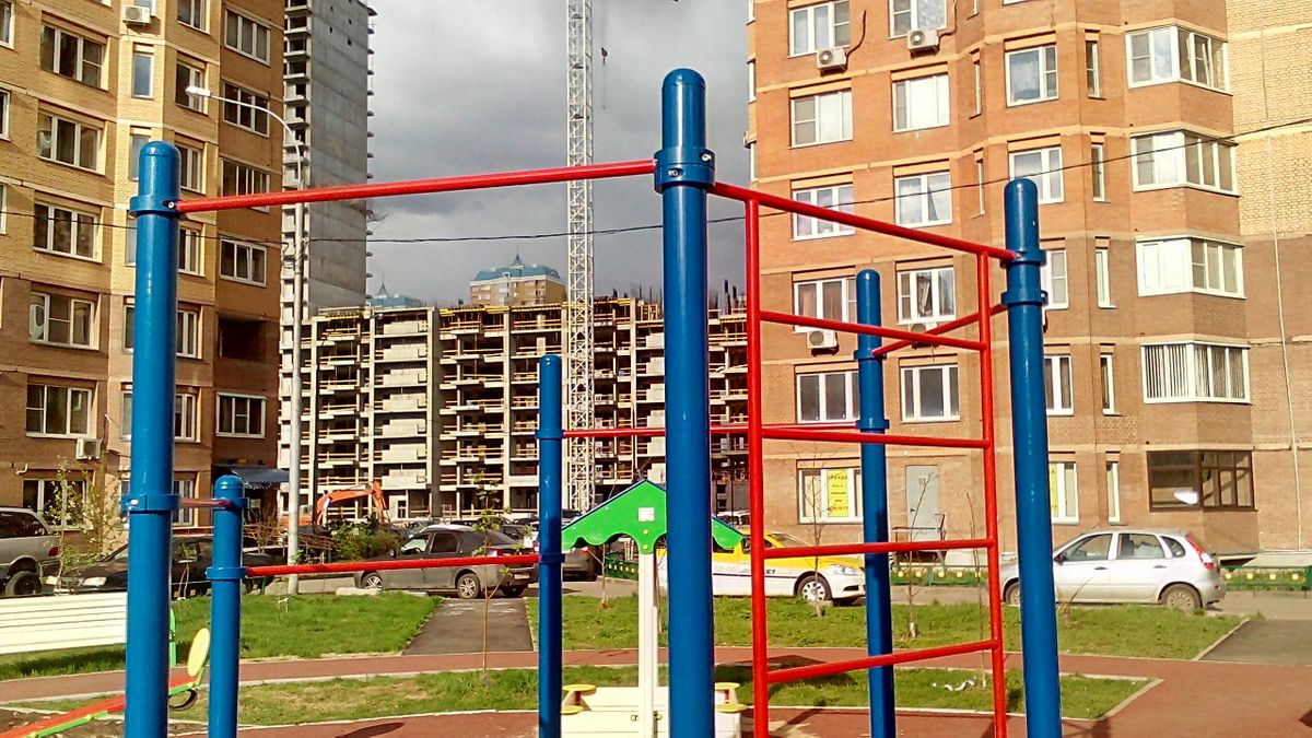 Calisthenics park in 1, Павшинский бульвар, Павшинская Пойма, Красногорск, городской округ Красногорск, Московская область, Центральный федеральный округ, 143405, Россия
