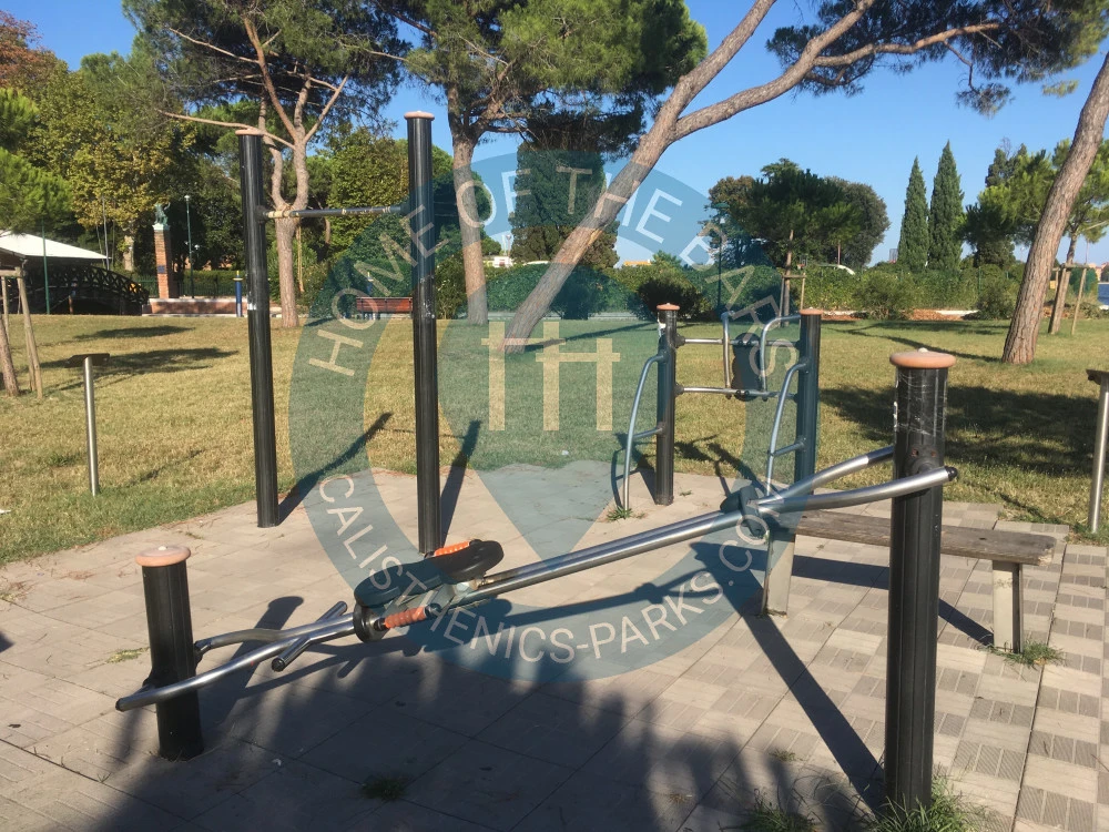 Calisthenics park in Viale Vittorio Veneto, Sant'Elena, Venezia-Murano-Burano, Lido, Venezia, Veneto, 30142, Italia