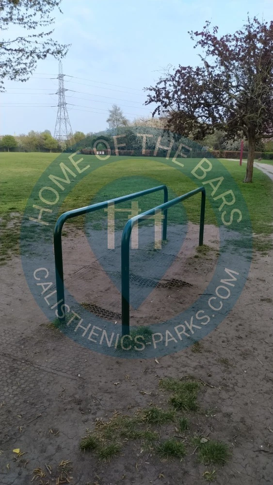 Calisthenics Stations - London - Outdoor Gym Little Ilford Park - United Kingdom - Spot