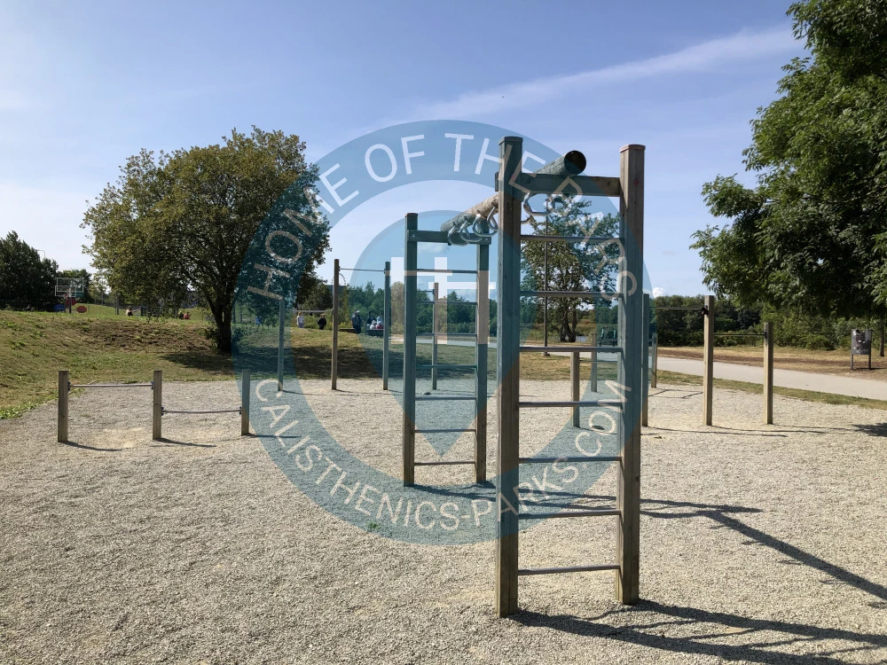 Calisthenics park in IBOMBO RIDE & BE HAPPY, Paepargi, Sikupilli, Lasnamäe linnaosa, Tallinn, Harju maakond, 11417, Eesti