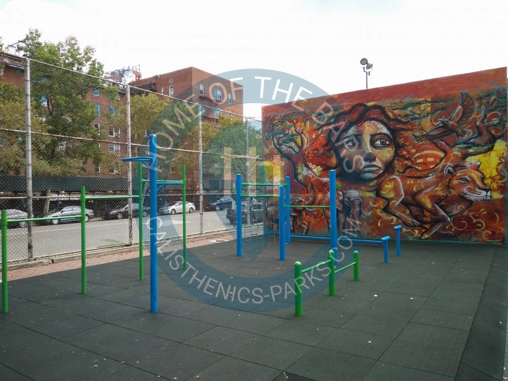 New York - Calisthenics Geräte - Halsey Jr. High School - United States - Spot