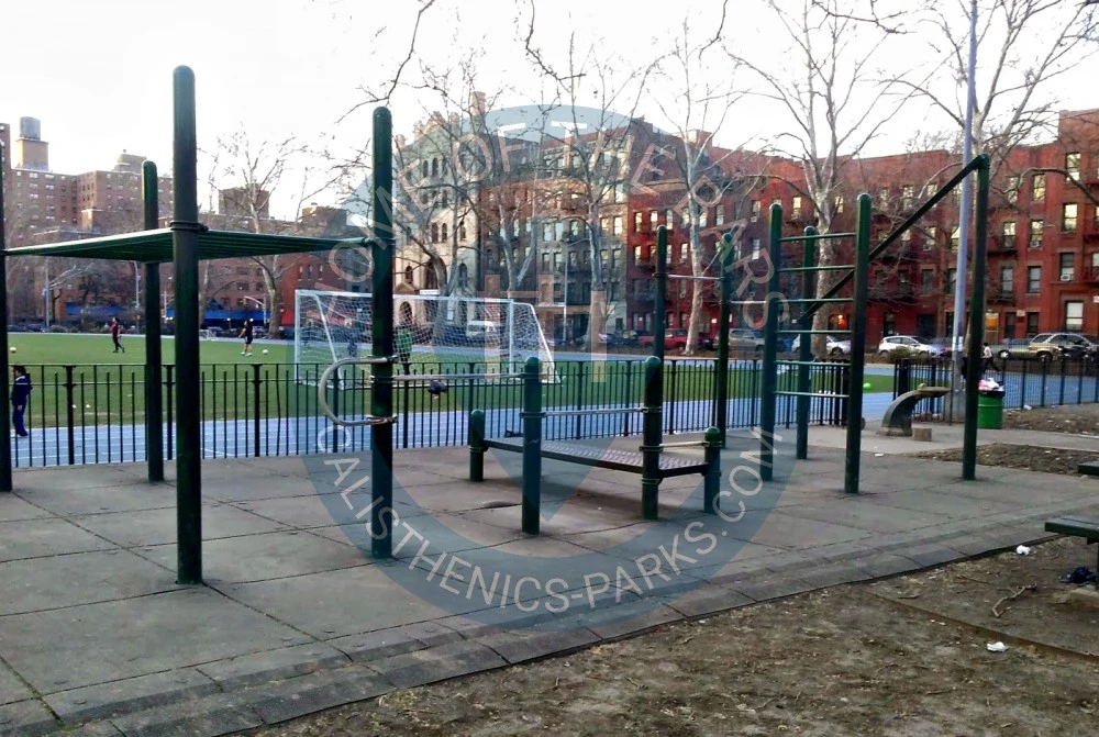New York - Outdoor Exercise Park - Thomas Jefferson Park - United States - Spot