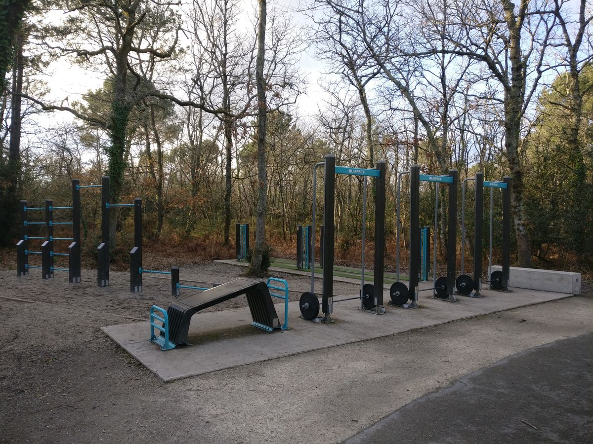 Exercise Park - Pessac - Parcours Sportif « Pôle échauffement » Boughail - France - Spot