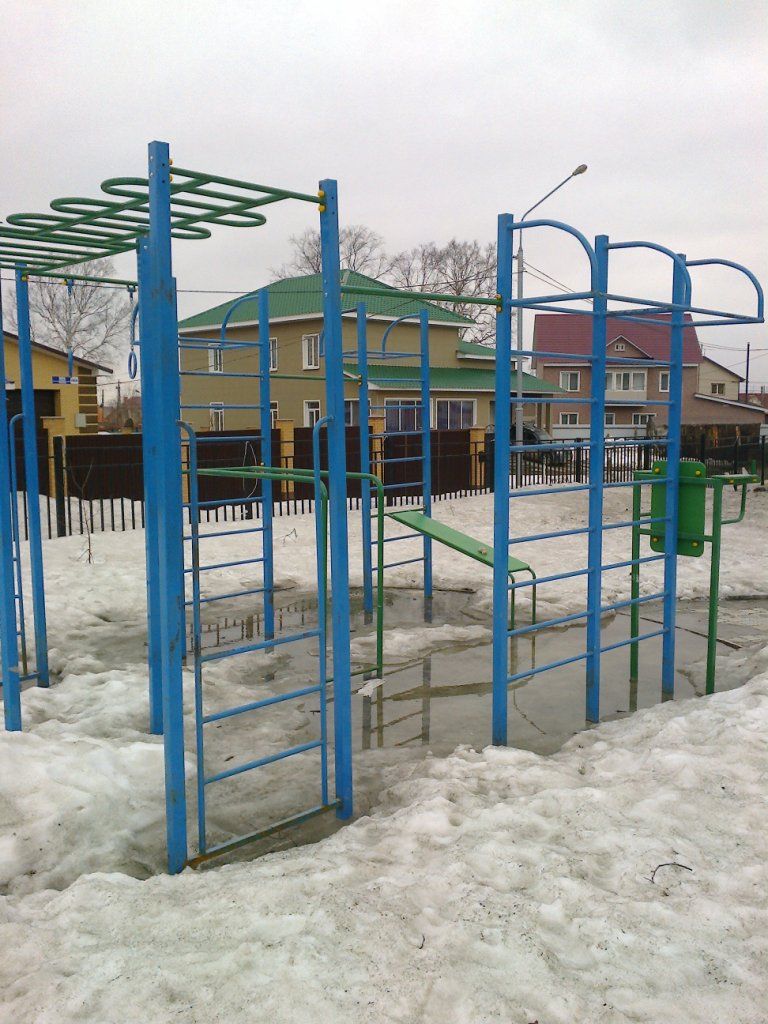 Outdoor Gym - Yuzhno-Sakhalinsk - Yuzhno-Sakhalinsk - Street Workout Park - Церковь  Новое Поколение - Russia - Spot