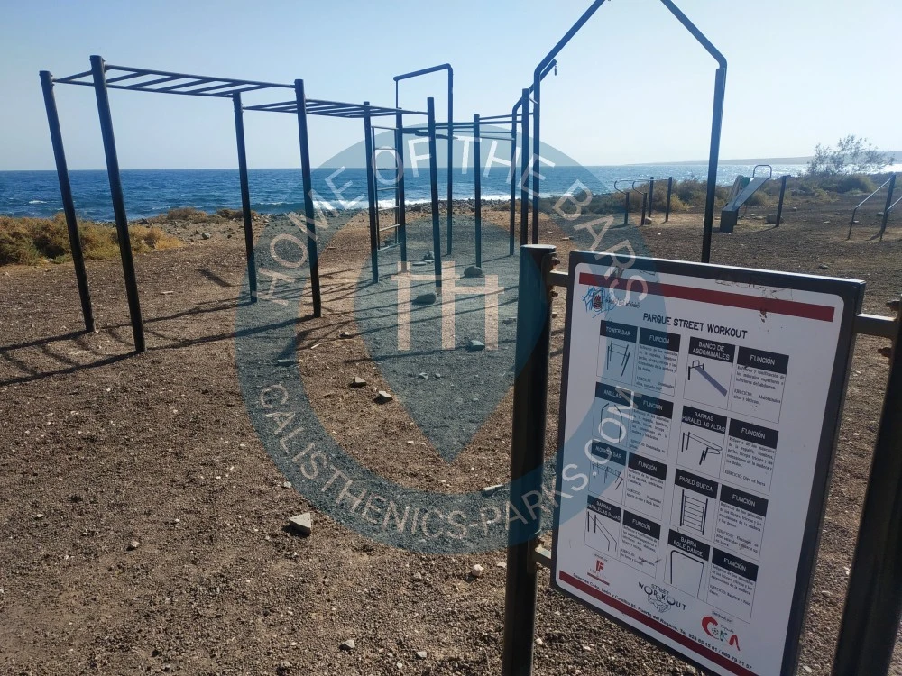 Outdoor Gym - Puerto del Rosario - Barras al aire libres_ esquina calle África con calle Secundino - Spain - Spot