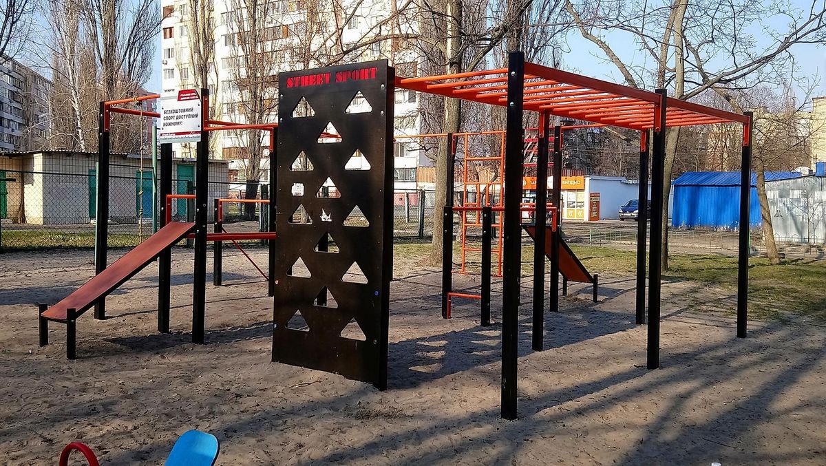 Outdoor Gym - Kyiv - Kyiv - Calisthenics Park - Бювет - Ukraine - Spot