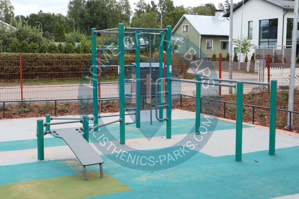 Outdoor Pull Up Bars - Helsinki - Itäkeskus outdoor fitness station - Finland - Spot