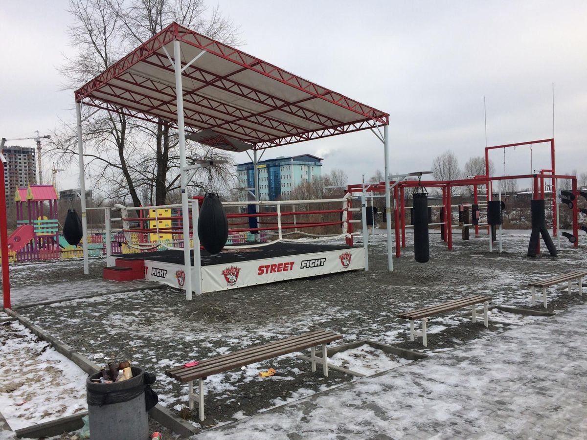 Outdoor Gym - Kyiv - Kyiv - Aire de Fitness - Веселая Кума - Ukraine - Spot