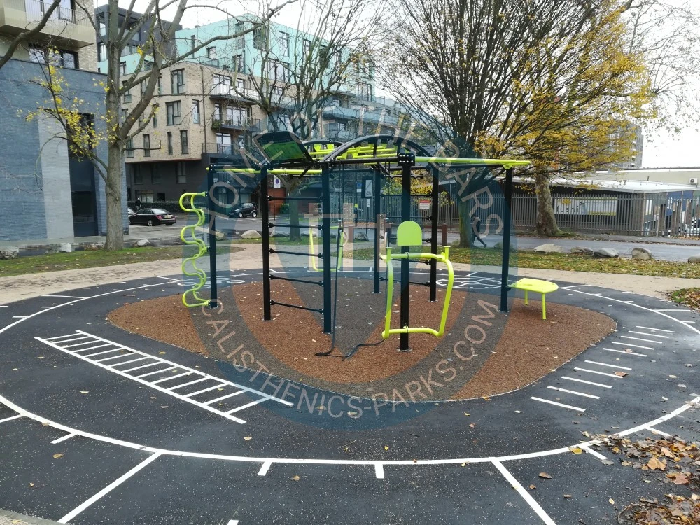 Calisthenics Facility - London - Bollo brook park outdoor functional gym - United Kingdom - Spot