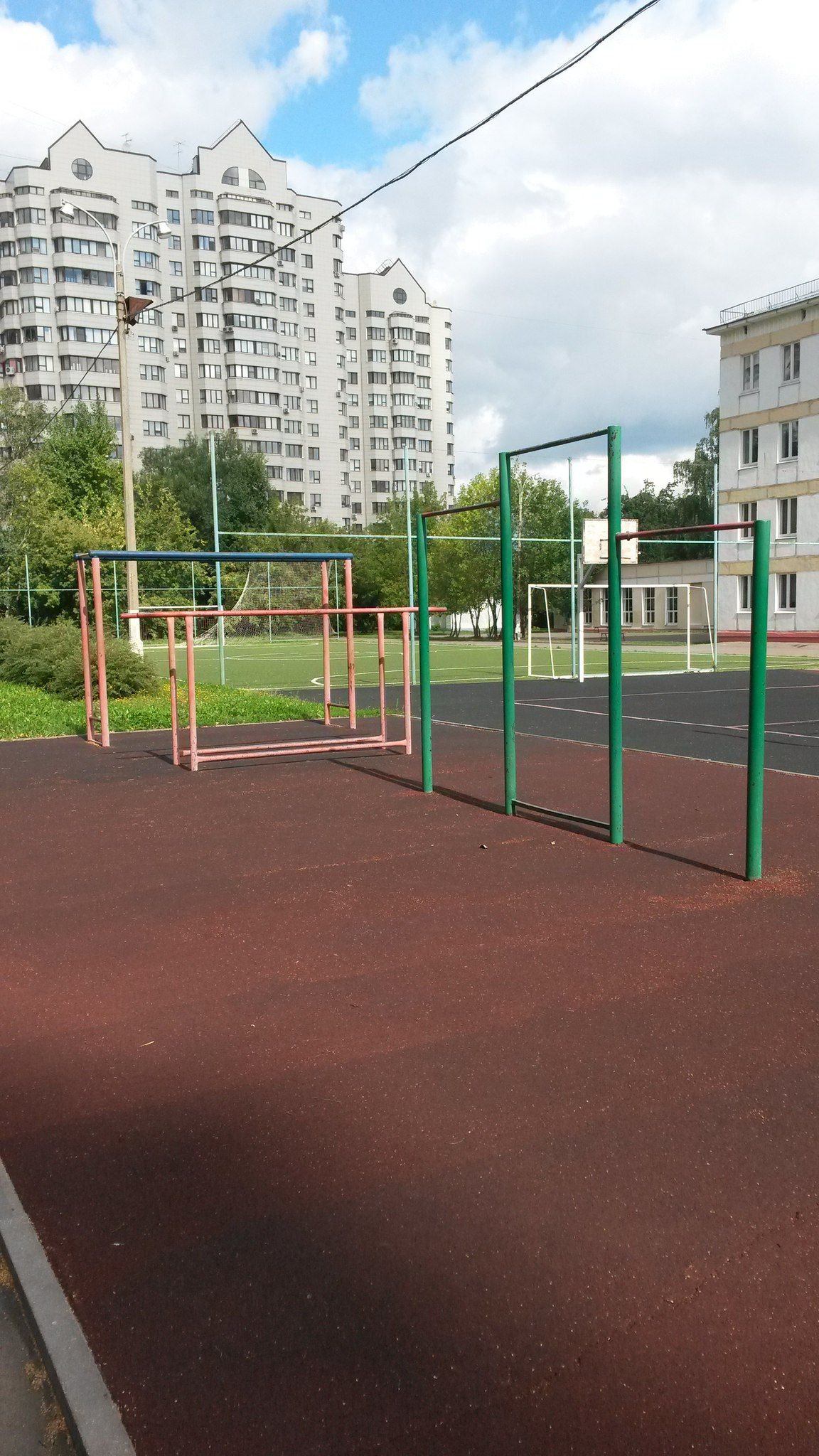 Outdoor Gym - Moscow - Moscow - Calisthenics Park - Новочерёмушкинская Улица - Russia - Spot