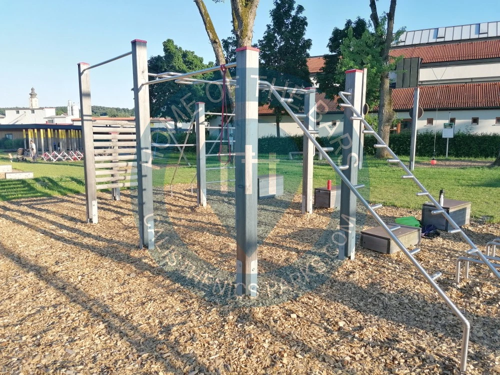 Calisthenics park in Mehrzweckhalle, 2, Hans-Holz-Straße, Lohstampf, Andorf, Bezirk Schärding, 4770, Österreich