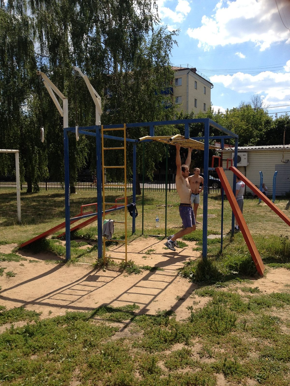 Calisthenics park in 8, Западная улица, Климовск, Подольск, городской округ Подольск, Московская область, Центральный федеральный округ, 142100, Россия