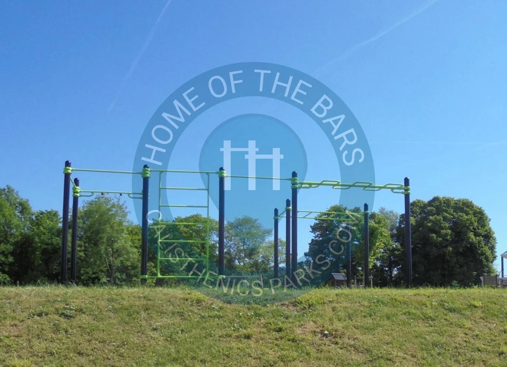 Calisthenics park in Rue du Maroc, Crosne, Arrondissement d'Évry, Essonne, Île-de-France, France métropolitaine, 91560, France