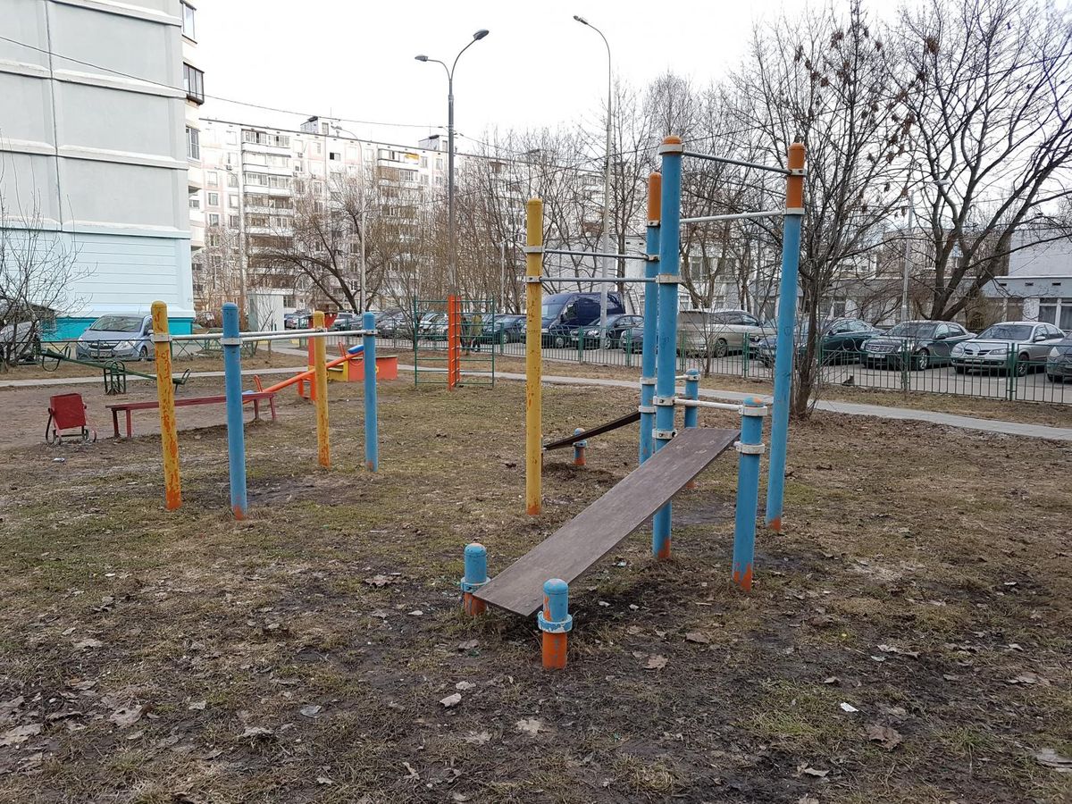 Calisthenics park in 19 к1, Скобелевская улица, Бутово, район Южное Бутово, Москва, Центральный федеральный округ, 117624, Россия