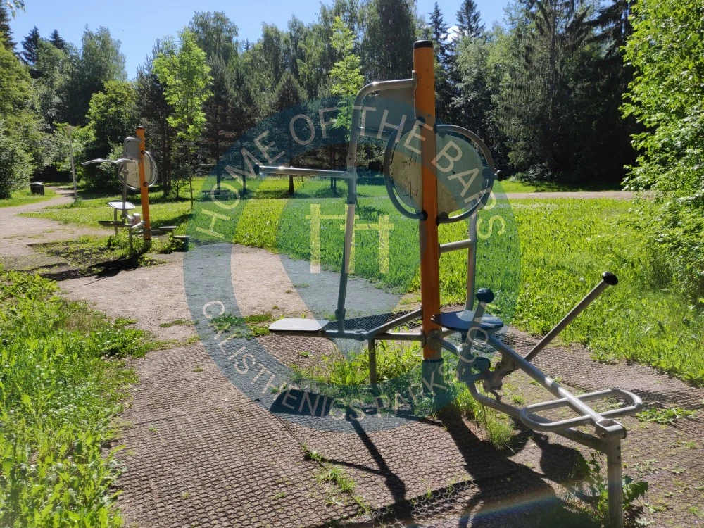Outdoor Pull Up Bars - Lahti - Outdoor Gym Vääksyntienpuisto - Finland - Spot