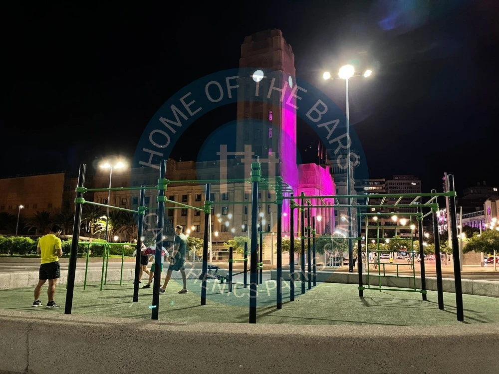 Calisthenics park in Zona de Calistenia, Vía de Servicio Los Llanos, Zona Centro, Distrito Centro-Ifara, Centro-Ifara, Santa Cruz de Tenerife, Canarias, 38002, España